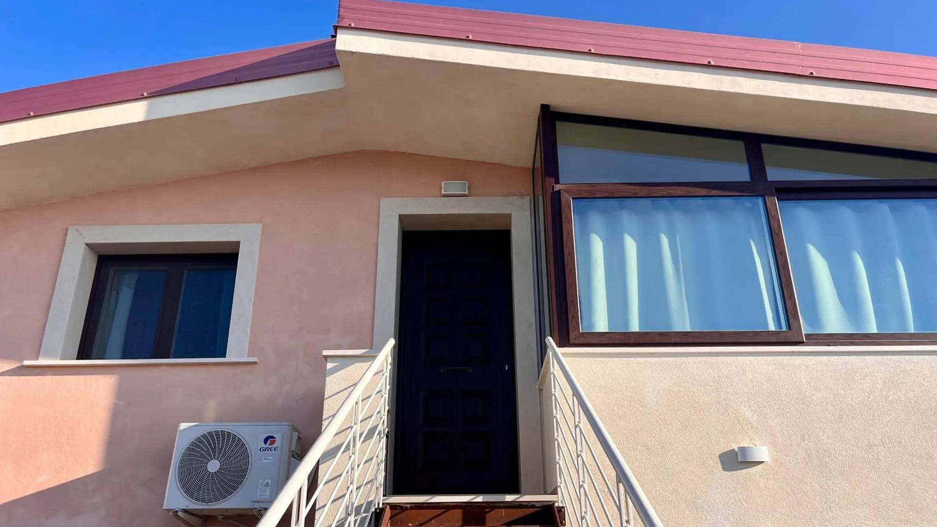 The Blue Window - Rooms - 300M From Sea Augusta Bed & Breakfast