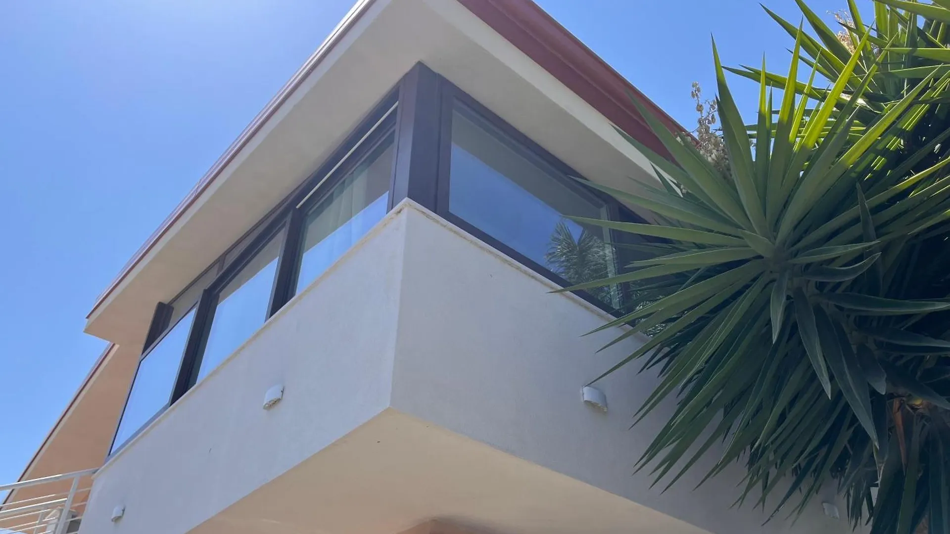 The Blue Window - Rooms - 300M From Sea Augusta
